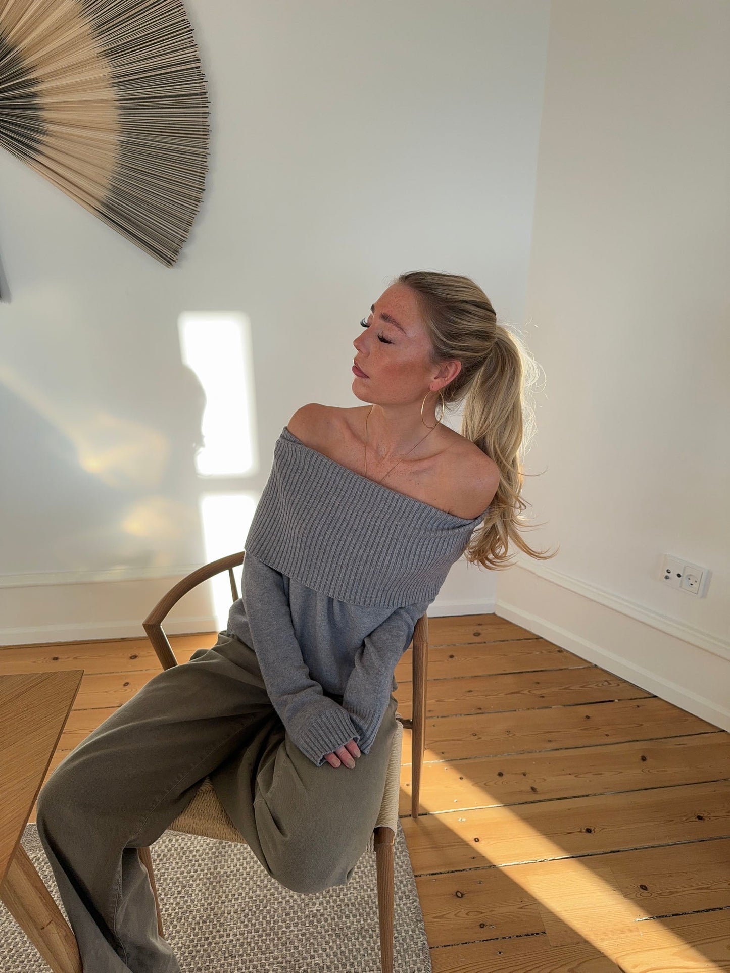 Billie off shoulder knit - Grey