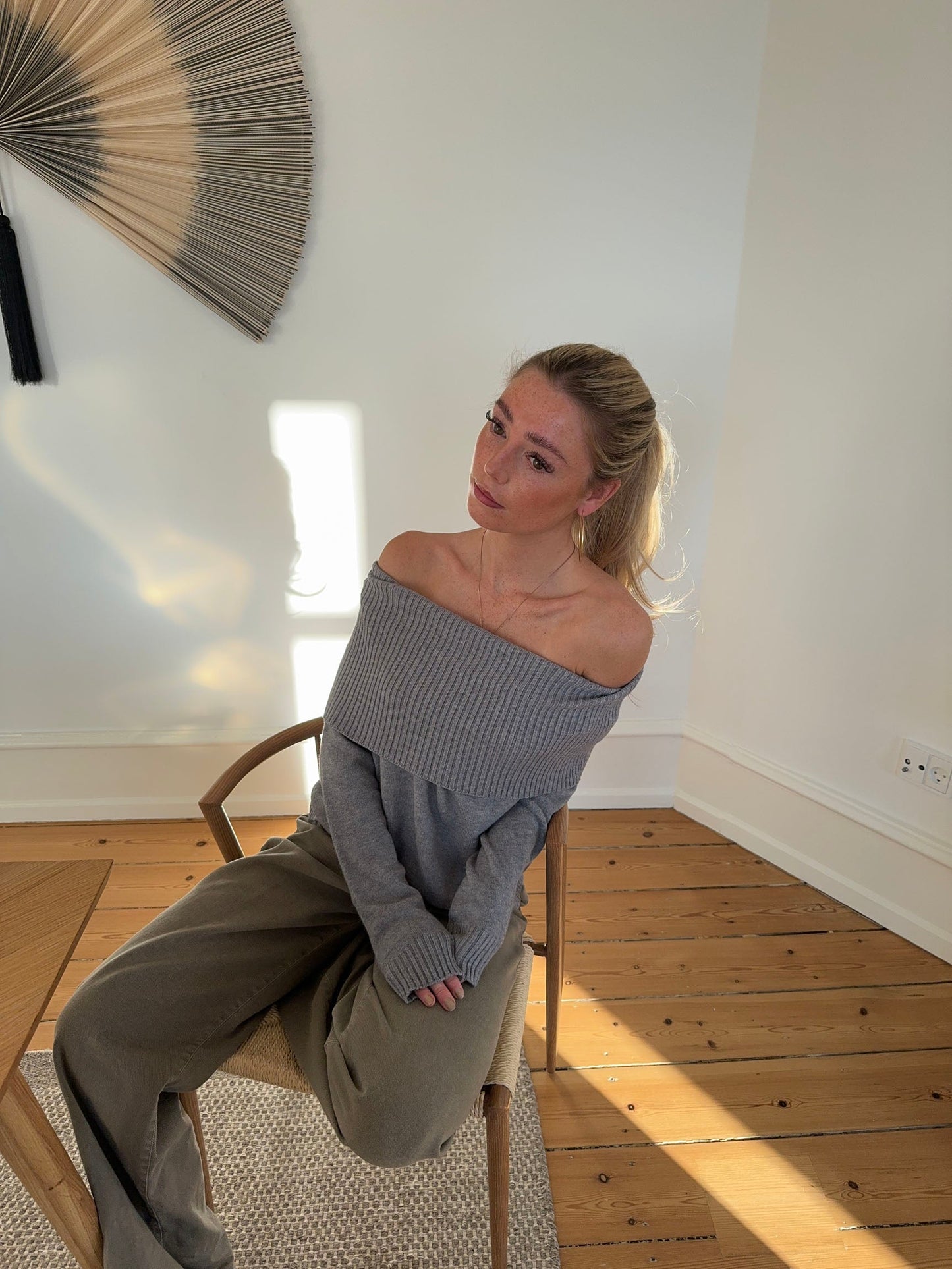 Billie off shoulder knit - Grey